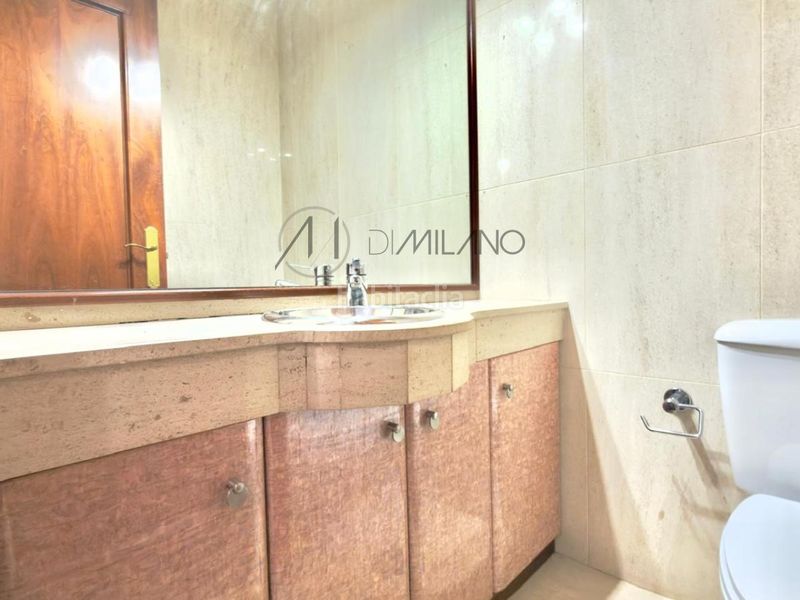Foto c0ce6cac-9c48-42b7-a51a-45843c2bb91d. Rent flat with heating parking in Coia Vigo