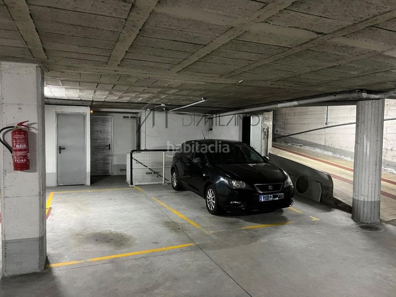 Foto a406afb1-54e4-430b-9466-de14fdd68074. Pis amb calefacció aparcament a Plaza España - Corte Inglés Vigo