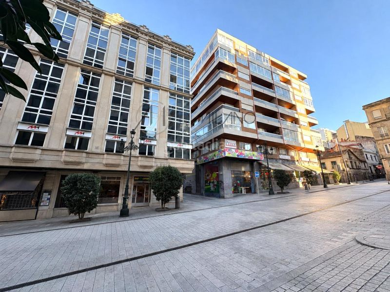 Foto ae6e71af-0870-45f0-8a7e-8b5e291e9fc2. Pis amb calefacció aparcament a Centro - Areal Vigo