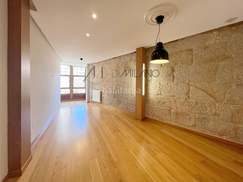 Foto 66d2f1ee-b42d-41ef-95d0-ba10d8f354b4. Rent flat with heating parking in Centro - Areal Vigo