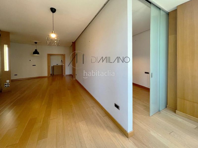Foto fe78444a-0e96-41c5-b36d-a057e778d94d. Rent flat with heating parking in Centro - Areal Vigo