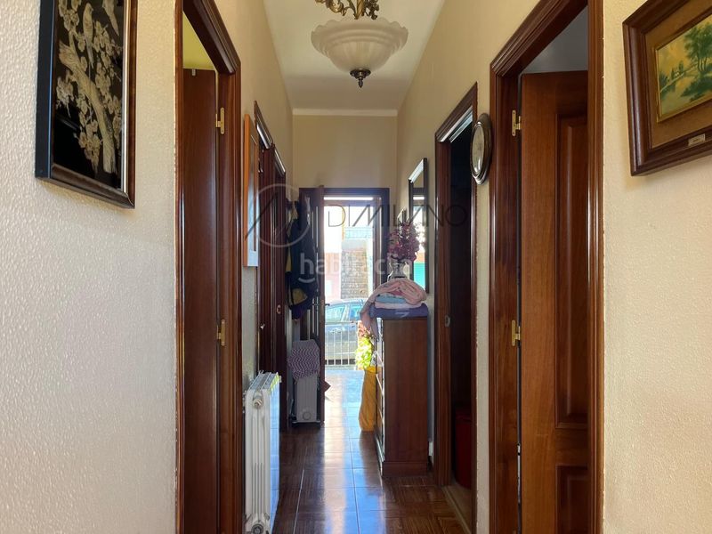 Foto 6f7f9e8a-2e27-4683-bed1-dc3df7ed9086. Casa en Teis Vigo