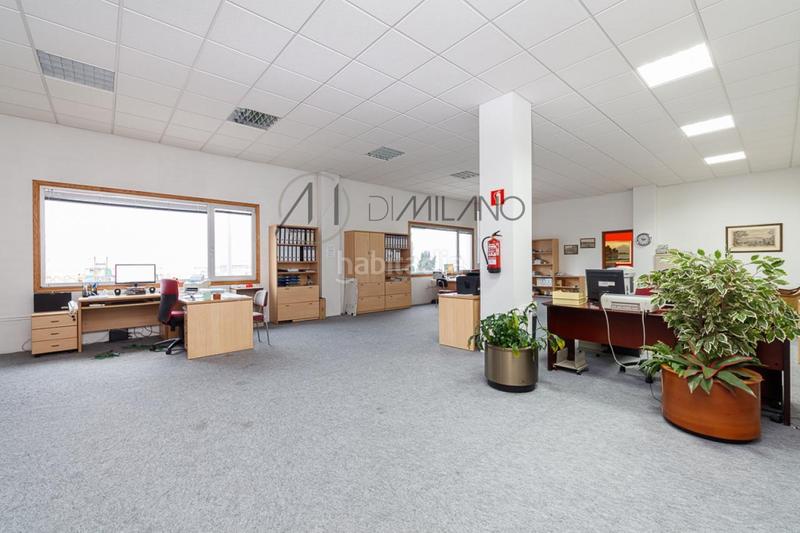 Foto 57a905cb-376d-4f8c-825a-657ce686499a. Business premise in Berbés - Peritos Vigo