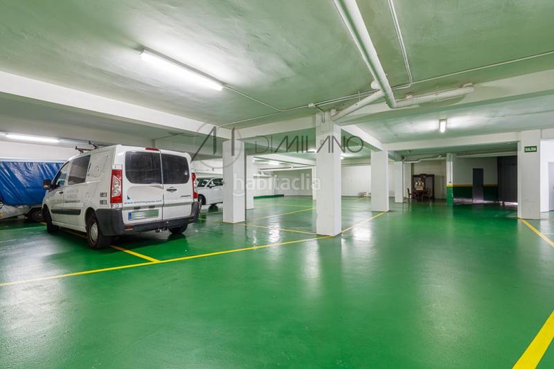 Foto 88c489d6-ff26-4dab-8751-af1bf91216bb. Local comercial a Berbés - Peritos Vigo