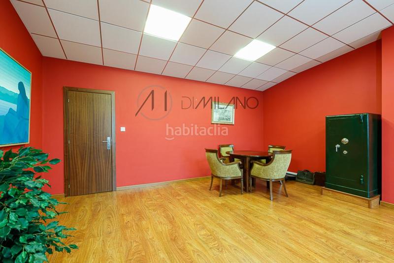 Foto d6b2c221-f403-458b-a1db-027ecd4e24f9. Local comercial a Berbés - Peritos Vigo