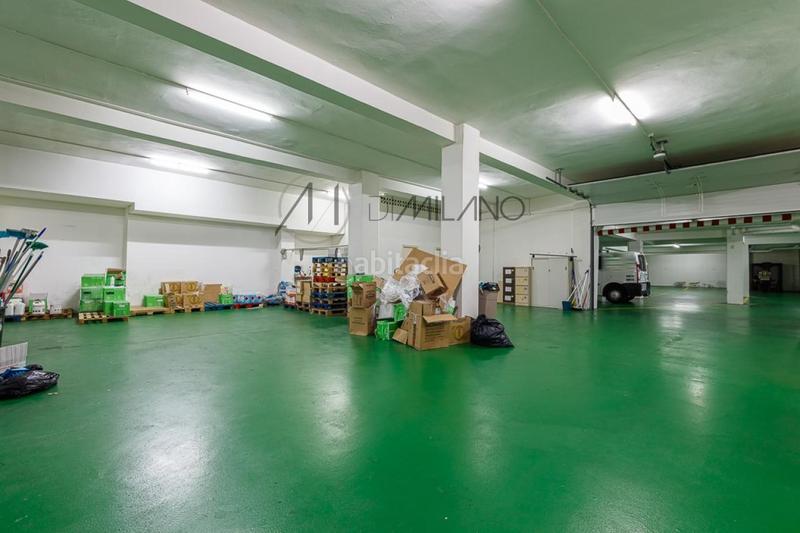 Foto f95dafd0-1f2f-4213-bd0a-459f326818a1. Local comercial a Berbés - Peritos Vigo