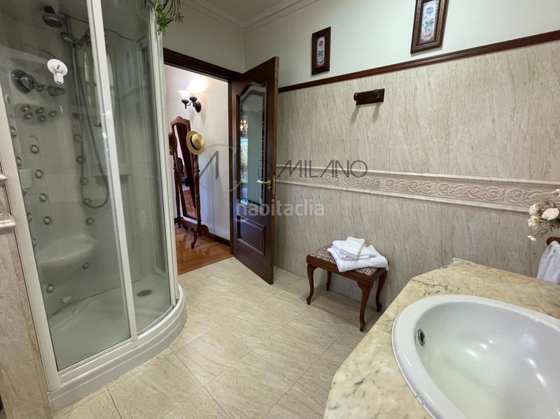 Foto 005f58e8-e5c3-49c5-adb6-a12c672a7249. Xalet amb calefacció aparcament piscina a Gondomar