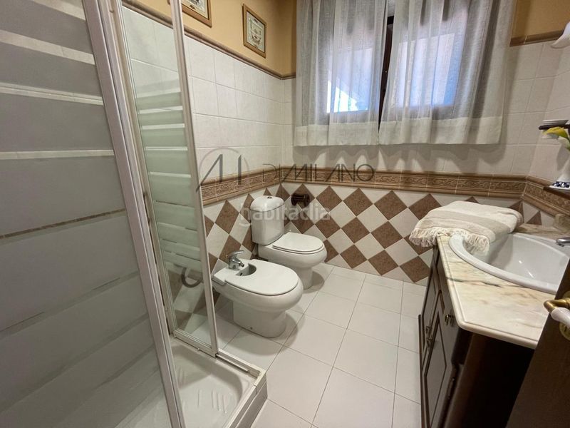 Foto 170c444d-d945-4a8c-932b-e34b9b013884. Xalet amb calefacció aparcament piscina a Gondomar