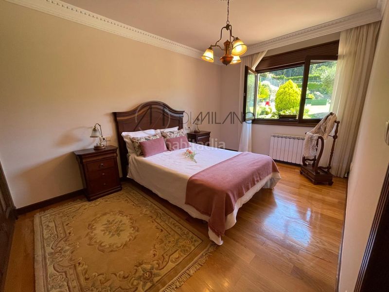 Foto cd74d118-4df7-4375-97ed-4ce778438339. Xalet amb calefacció aparcament piscina a Gondomar