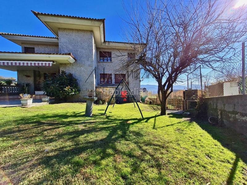Foto b05d6e66-8c4e-4ae0-9d19-54bc0854250b. Chalet avec chauffage parking piscine dans Moaña