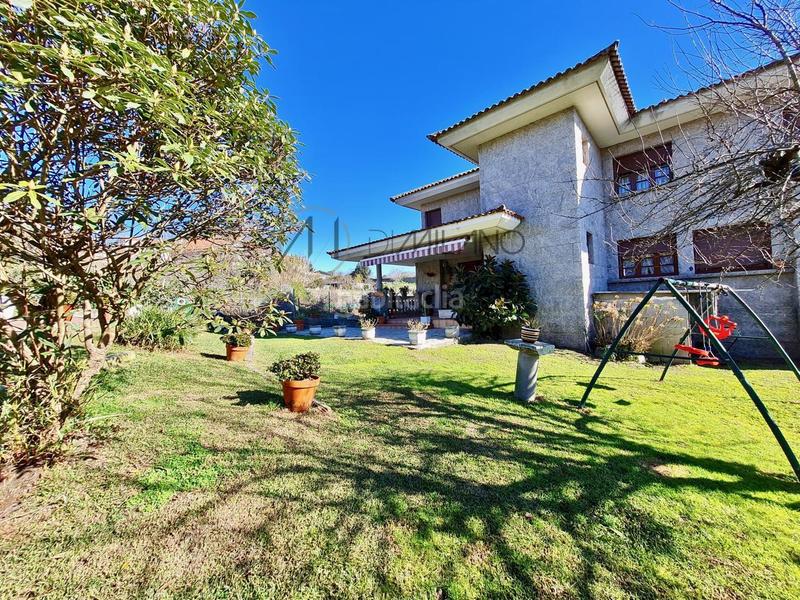 Foto dfb922f5-2ca3-41db-922f-d2c746b0a64e. Chalet avec chauffage parking piscine dans Moaña