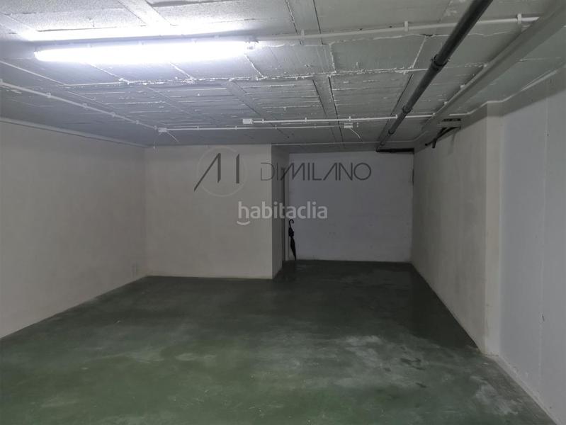 Foto 9b9d867a-eaa7-44c8-9d11-e3fd1fc375d9. Autoparkplatz in Camelias - Pi y Margall Vigo