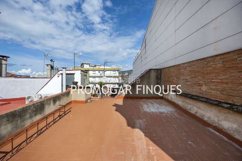 Foto 24abf3aa-05bb-4179-b8d5-a01b45823115. Casa amb xemeneia aparcament a Centre-Can Nadal Sant Feliu de Llobregat