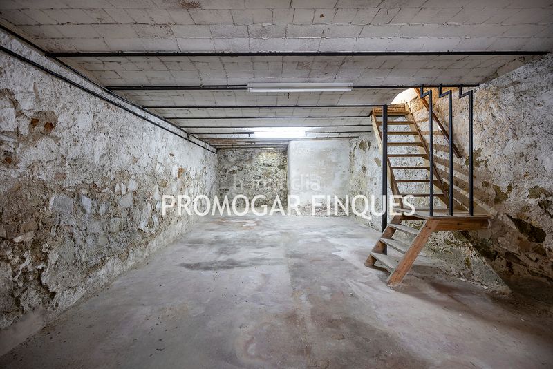 Foto aa26203f-fedb-4c00-91f3-f2ab11267338. Casa amb xemeneia aparcament a Centre-Can Nadal Sant Feliu de Llobregat