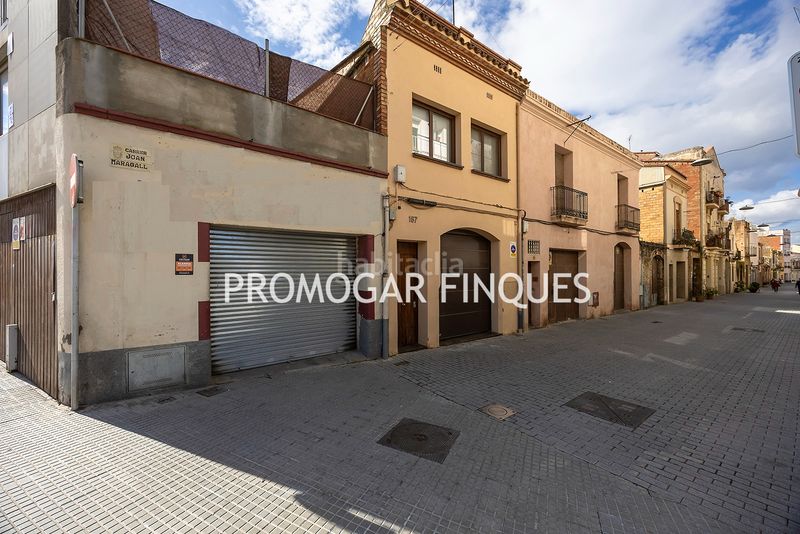 Foto c516e372-18b3-4f6a-8a90-582274d77341. Casa amb xemeneia aparcament a Centre-Can Nadal Sant Feliu de Llobregat
