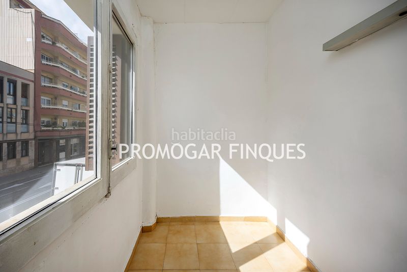 Foto dd03b978-5cd7-4ed8-a0d4-f639d48ae3a5. Casa amb xemeneia aparcament a Centre-Can Nadal Sant Feliu de Llobregat