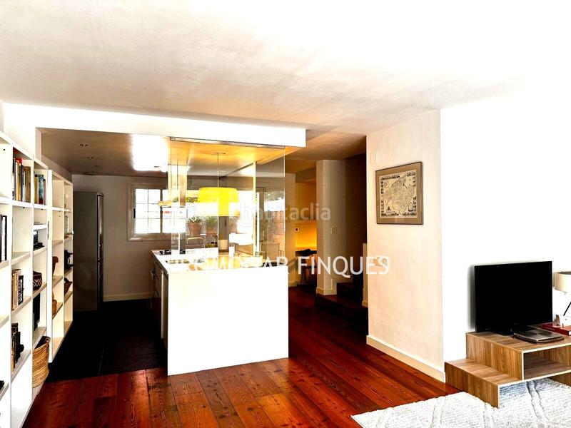 Foto 09e12927-b666-4743-93be-5fe6400324e2. Rent semi detached house with fireplace heating parking in Sant Joan Despí