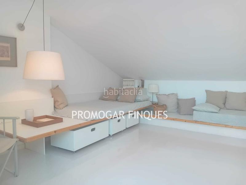 Foto 8c14c37f-33cf-4d5d-be97-1a8504fd80b2. Rent semi detached house with fireplace heating parking in Sant Joan Despí