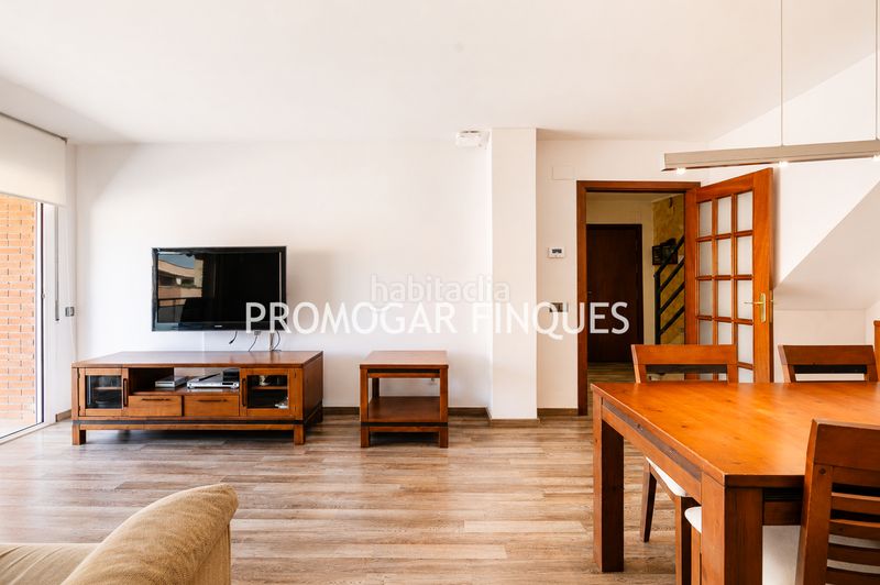 Foto 8054d7ce-d225-4343-8b70-c55d18923950. Dúplex amb calefacció aparcament piscina a Mas Lluí Sant Feliu de Llobregat
