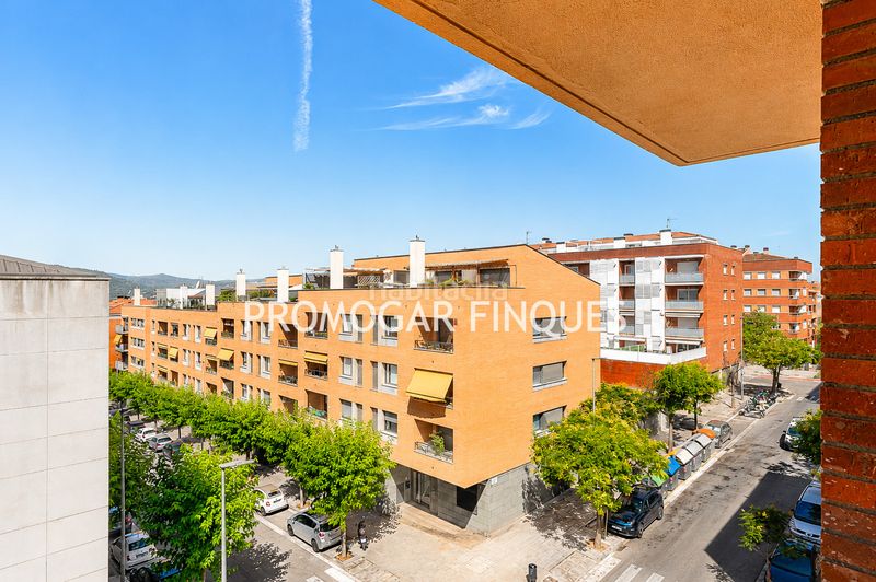 Foto 8c2781c0-5ae8-4097-b006-13589fecc4b9. Dúplex amb calefacció aparcament piscina a Mas Lluí Sant Feliu de Llobregat