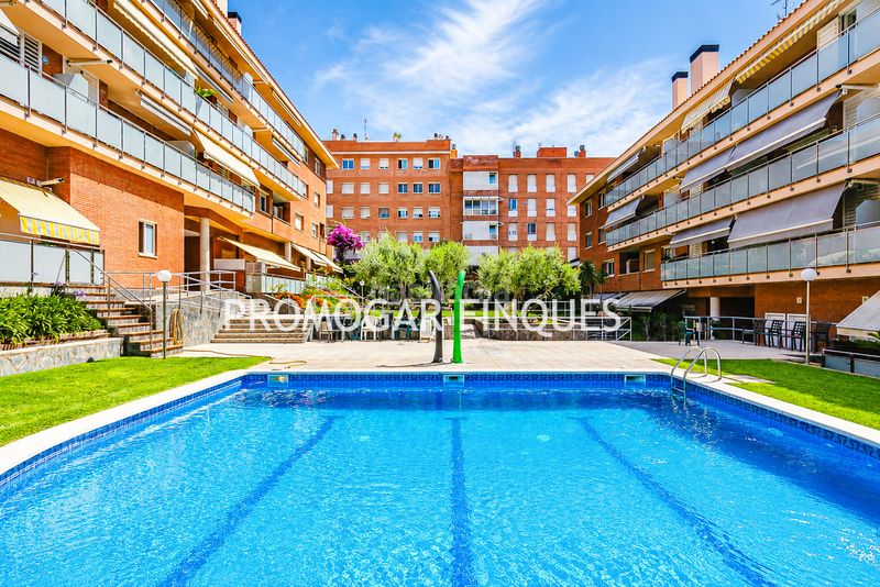 Foto af933e2c-0371-4e76-840d-be715e729527. Dúplex amb calefacció aparcament piscina a Mas Lluí Sant Feliu de Llobregat
