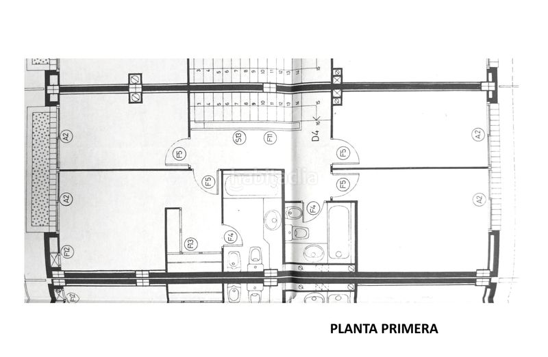 Foto a50c6f15-acc3-4561-8c70-2f2274a7e0a6. Dúplex amb calefacció aparcament piscina a Centre-Can Nadal Sant Feliu de Llobregat