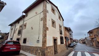 Casa adossada  La rioja-259. Bonita casa en venta en corera, oportunidad de mercado, casa de