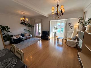 Pis  N/a. Espectacular vivienda en el espolón. oportunidad -se vende piso