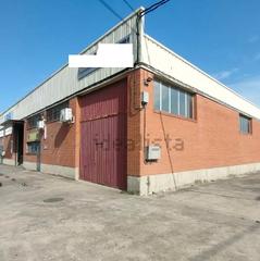 Nau industrial  Calle las balsas. Pabellón en venta en poligono de cantabria de 576m2 hace esquina