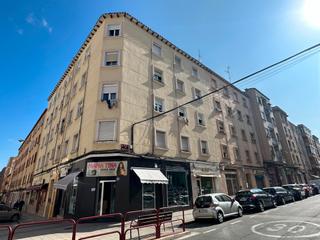 Appartement  Calle la cigüeña. Ocasión en calle cigueña, exclusivapiso de 3 habitaciones salón