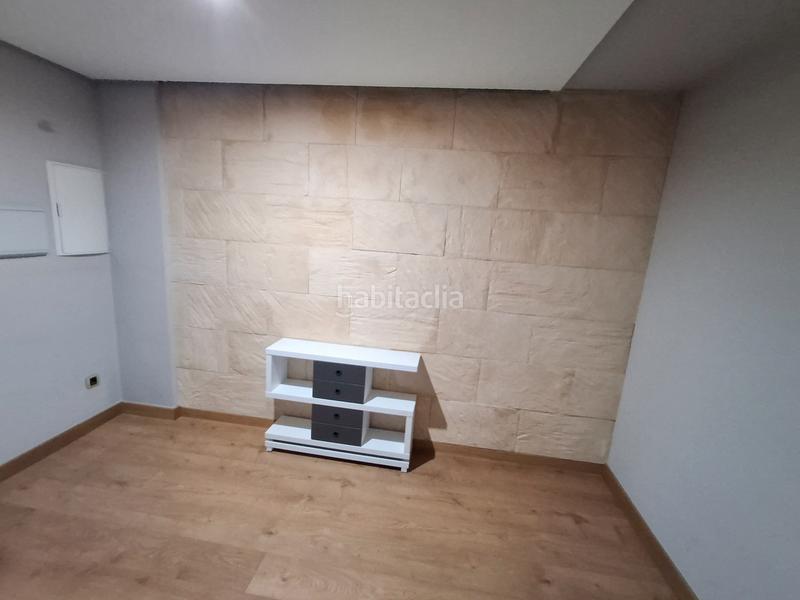 Foto ef8d6447-87ed-4302-9668-8346fd1de72d. Apartamento planta baja en venta con terraza . bonito apartamento seminuevo , 85mº, 2 habitaciones, amplio salón, cocina e en Lardero