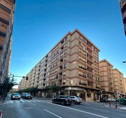 Pis  Calle chile. Magnífico piso en el centro de logroño junto a gran vía. complet