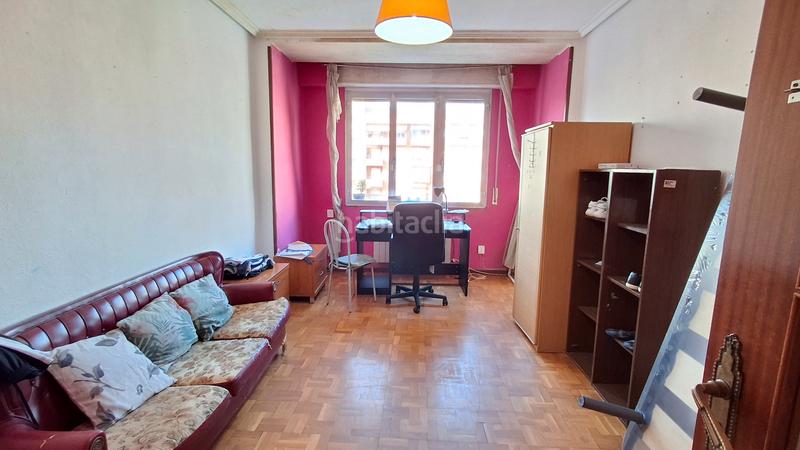 Foto a5ab2110-c339-4b96-be66-a0958596daf6. Etagenwohnung mit heizung in Jesuitas Logroño