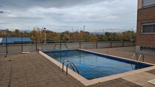 Appartement  Calle la cadena varea. Oporunidad en varea, vivienda con merendero y piscina, 90m2, asc