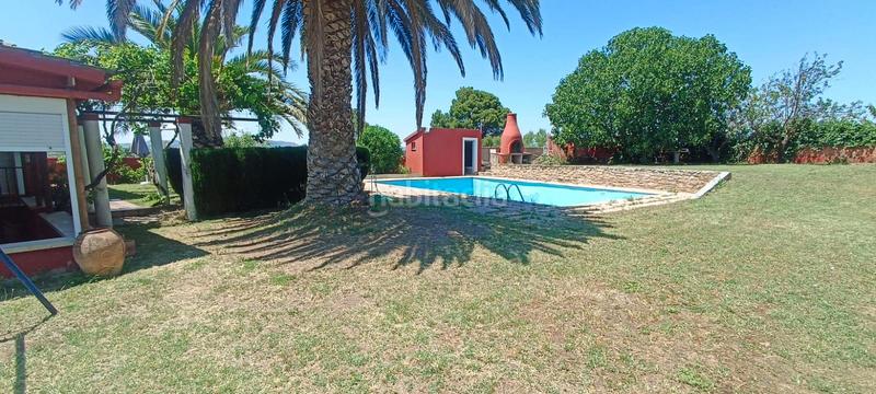 Foto 43a901d2-aece-4458-9b13-cca731d81442. Chalet con camino riscaldamento parcheggio piscina in Villamediana de Iregua