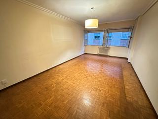 Pis a Avenida de la Paz