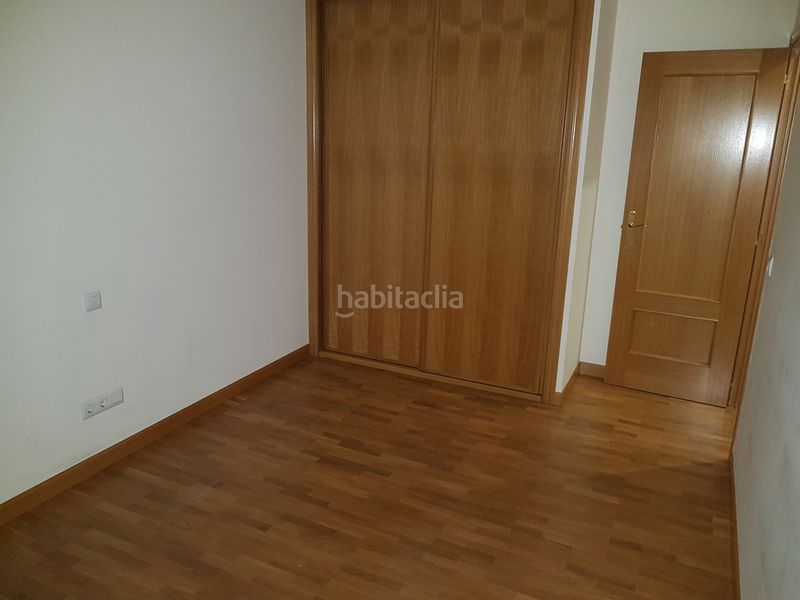 Foto d627226f-3e8e-473e-87f1-b35d0f791f96. Pis amb calefacció a Universidad Logroño