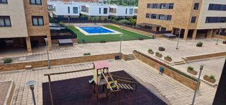 Studio  Calle río linares. Oportunidad en lardero – estudio seminuevo con piscina, garaje y