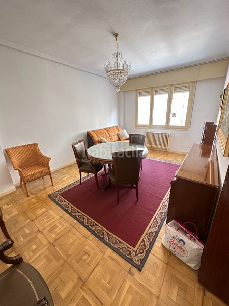Foto eede9d54-bbeb-49e9-b992-954cb8b78b89. Pis amb calefacció a Residencia Logroño