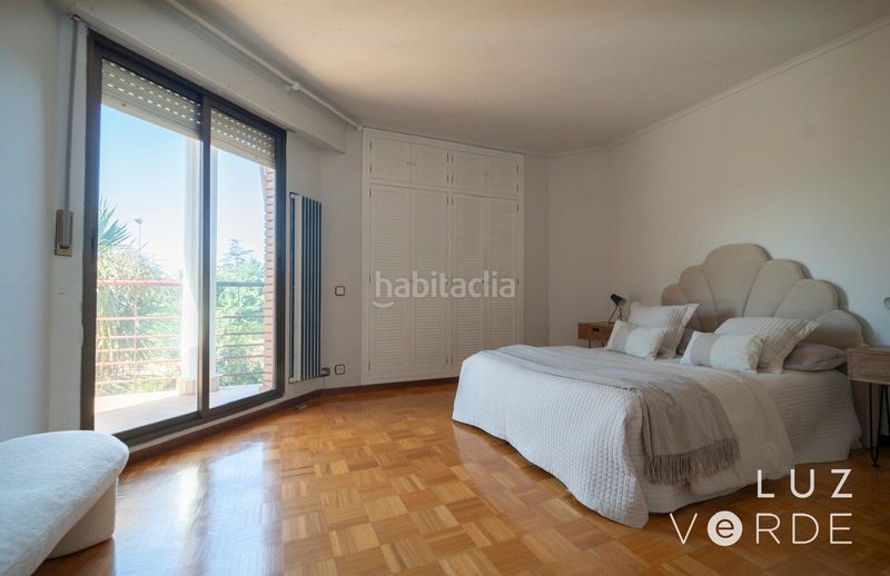 Foto a865d92b-f8bb-42a7-9447-2674b000c3a8. Xalet amb xemeneia calefacció aparcament piscina a Logroño