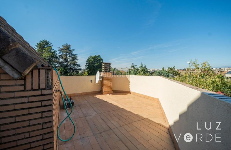 Foto d7772a26-a4da-4e5a-98b8-bc110010e5f5. Xalet amb xemeneia calefacció aparcament piscina a Logroño