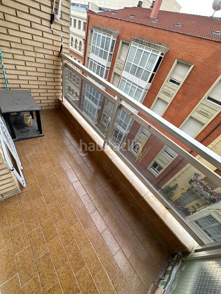 Foto 0e27a3f3-9e5d-4c6e-9852-8734e88101ab. Pis amb calefacció aparcament a Gran Via Logroño