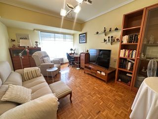 Flat in Calle Presidente Leopoldo Calvo Sotelo