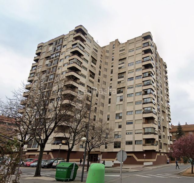 Foto 94c7f220-8e50-450a-890f-5ed50814dd76. Pis amb calefacció aparcament a Residencia Logroño