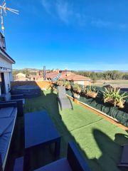 Attique  Calle pío sicilia. Ático dúplex en el centro de alberite: espacio, chimenea y una t