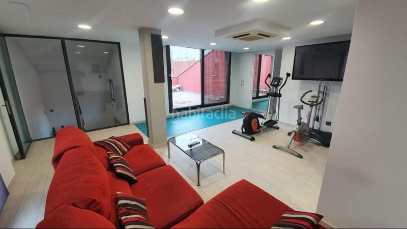 Foto 6f0e05bd-7d6d-4e1b-a010-c548c4b0dd1a. Chalet la bajera dispone de acceso por dos calles con puertas automáticas de última generación y capacidad para 6 vehículos, zona con amp en Mendavia