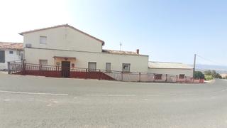 Xalet  Calle santiago. Casa con terreno urbano, pabellón, merendero en venta en la unió