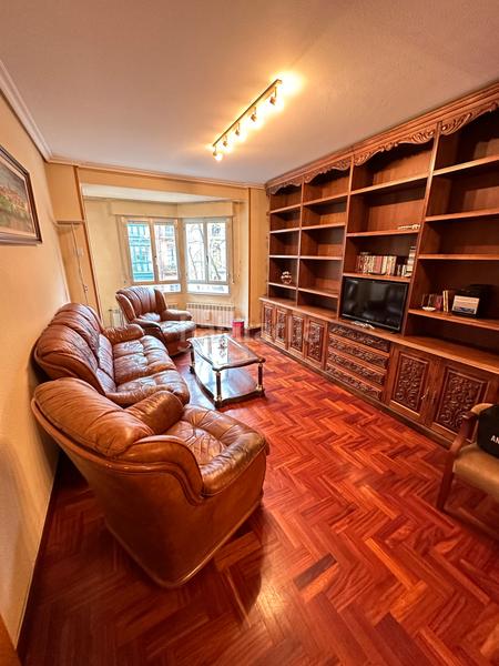 Foto a5f00354-37c9-4461-a469-e9c52f120224. Pis amb calefacció a Jesuitas Logroño