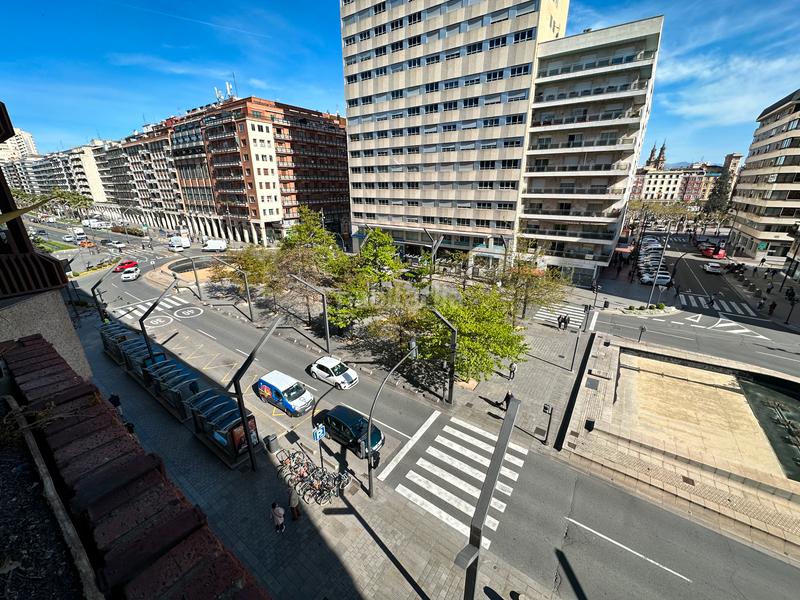 Foto 1a80b2d4-16f4-4fad-924c-2591af22ece4. Pis amb calefacció aparcament a Gran Via Logroño