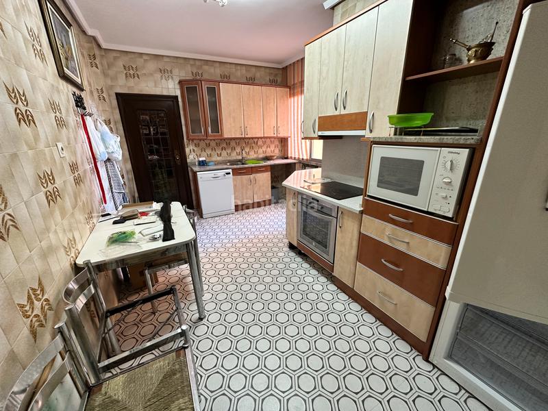 Foto 995fc076-cb87-401a-bec5-ee453c55aba8. Pis amb calefacció aparcament a Gran Via Logroño